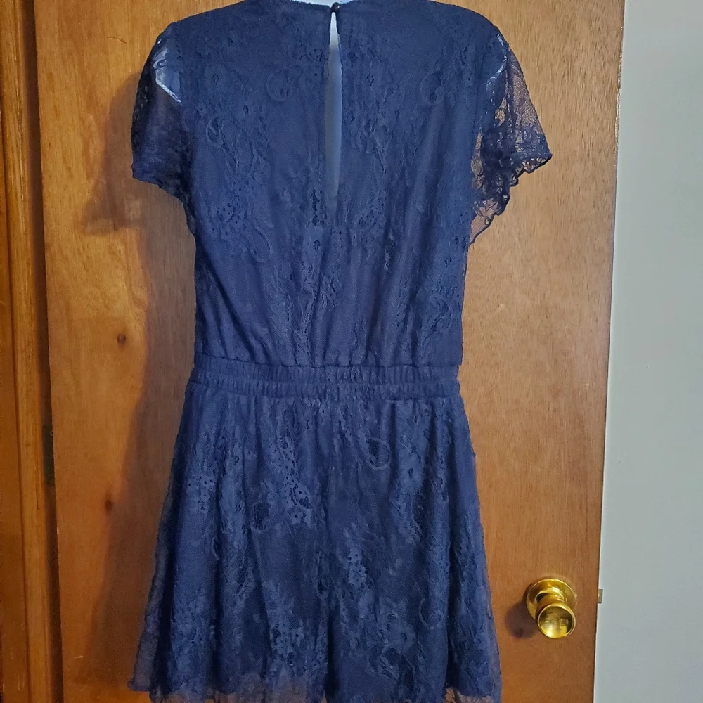 Navy blue lace romper - Picture 6 of 8